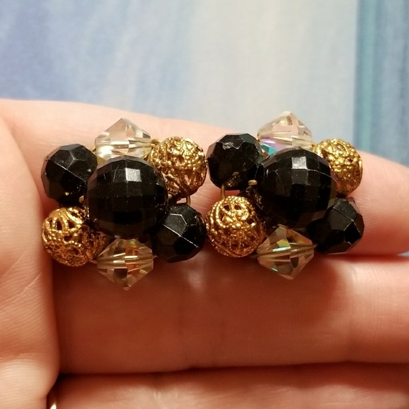 Vintage black bead cluster earrings clip back gold clipon - Picture 3 of 7